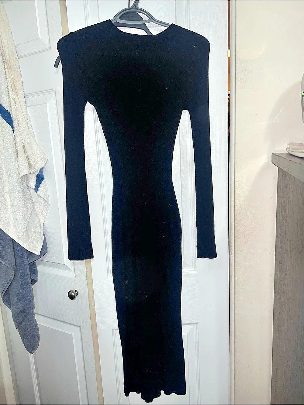 Long Sleeve Maxi Dress in Black Like New